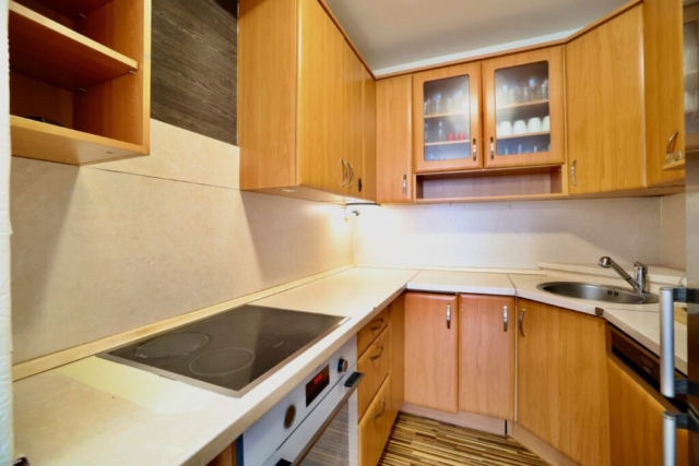 Prodej bytu, kuchyňský kout, 2+kk, Borovanského 2219/9